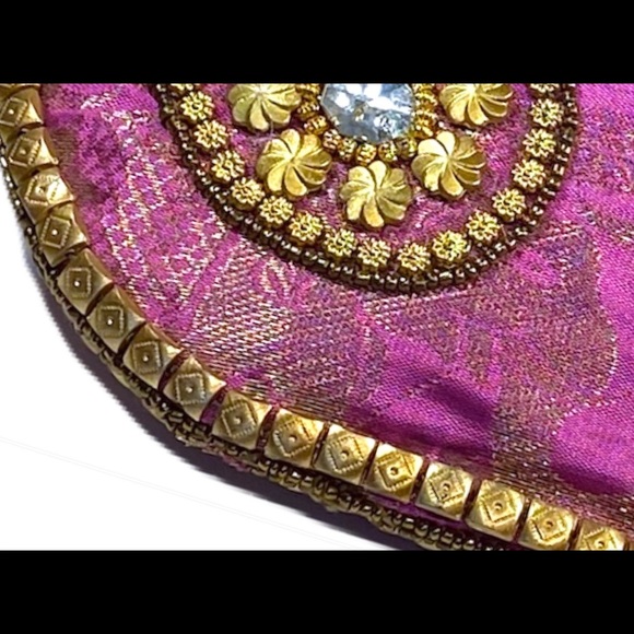 Unique “Fortune Cookie” handbag - Picture 2 of 4